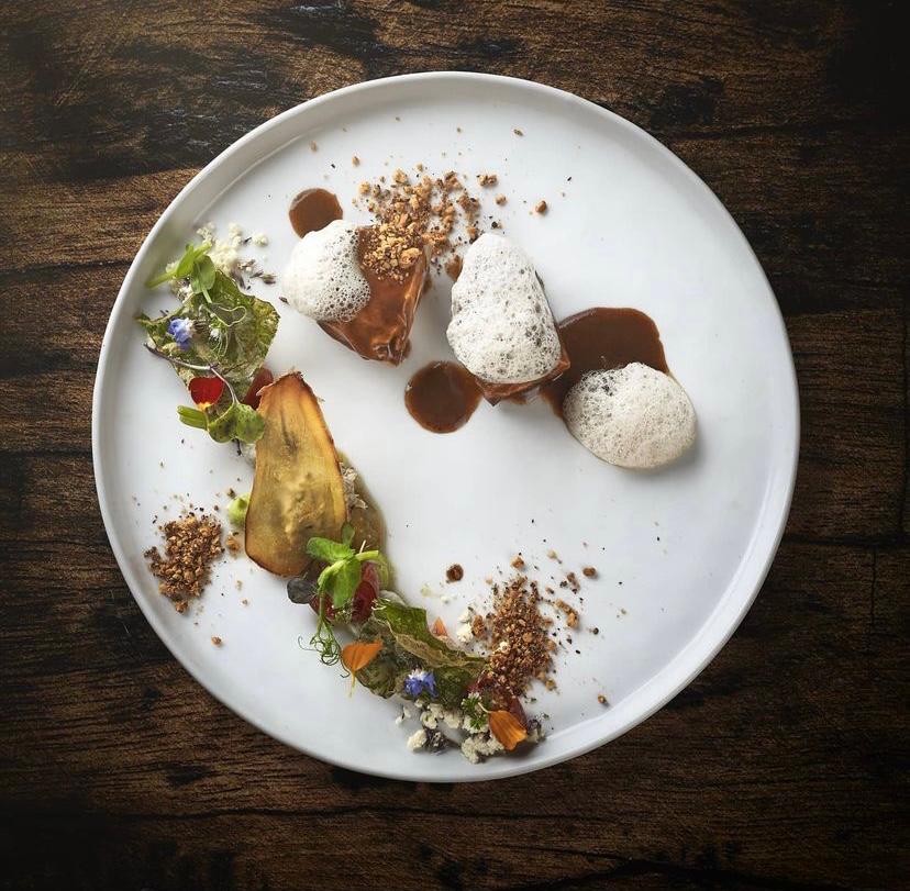 Plat gastronomique du chef Mathieu Salmon - Cuisine raffinée et de terroir